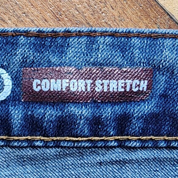 IZOD Comfort Stretch Medium Wash Straight Leg Jeans Size 38 - Picture 7 of 15